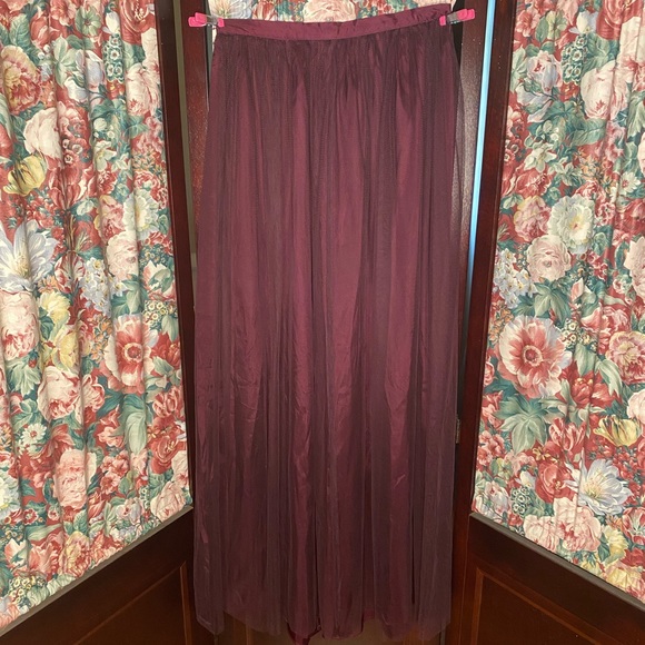 Deep purple tulle and silk maxi skirt - Picture 8 of 8